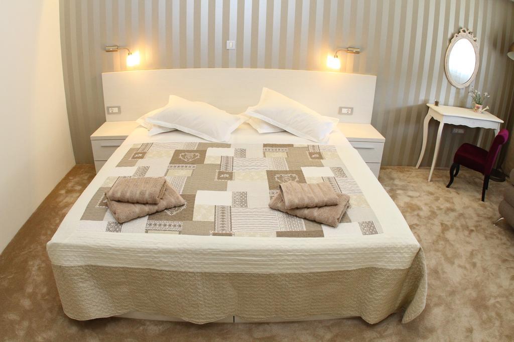 Studio Apartments Mirakul Спліт Номер фото